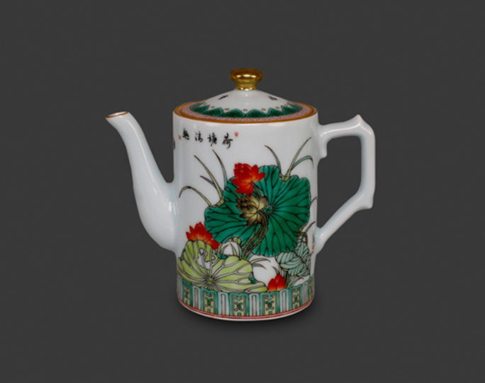 “荷塘清趣”紅綠彩茶壺